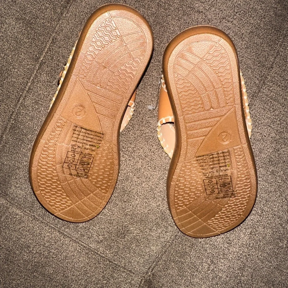 Lucky Brand Girl’s Tan Strappy Sandals with White Stitching Size 2